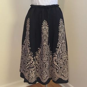 EUC White House Black Market Silk Skirt